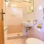 Elegant Krk Hideaway With Terrace - One Bedroom With Terrace شقة *