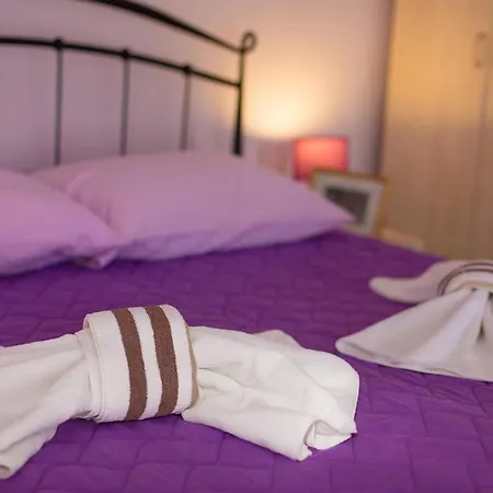 Elegant Krk Hideaway With Terrace - One Bedroom With Terrace
